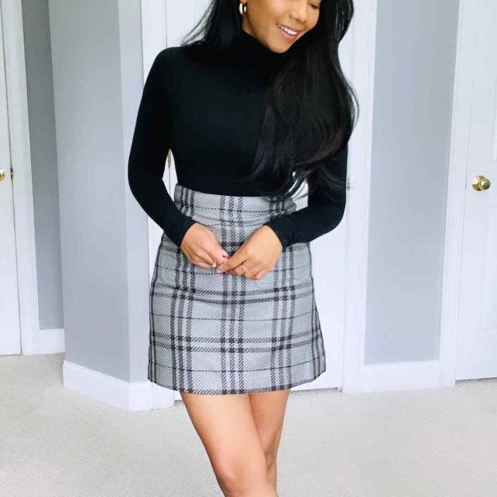 J. Crew Grey and Black Plaid Academia High Waist Mini Skirt with pockets - Picture 5 of 5